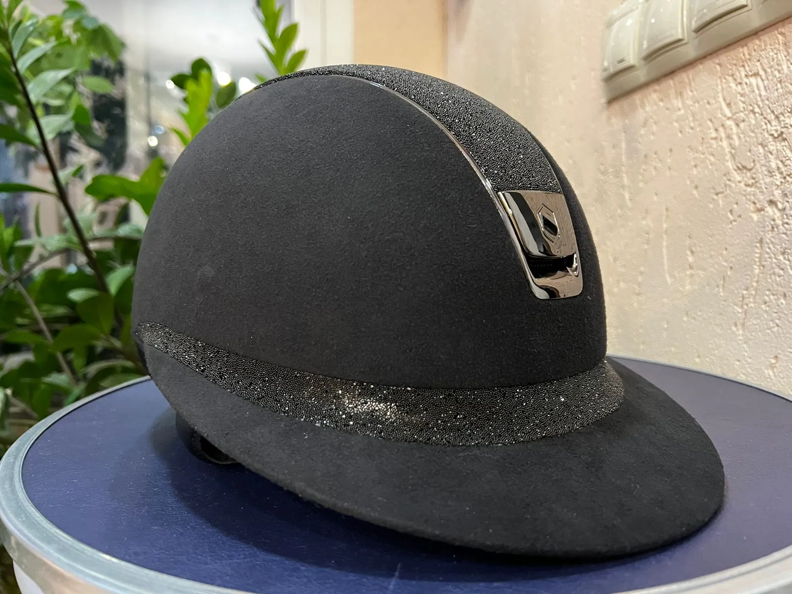 Шлем Miss Shield Premium замшевый топ и полоска Crystal Fabric, рамка хром, Samshield Франция