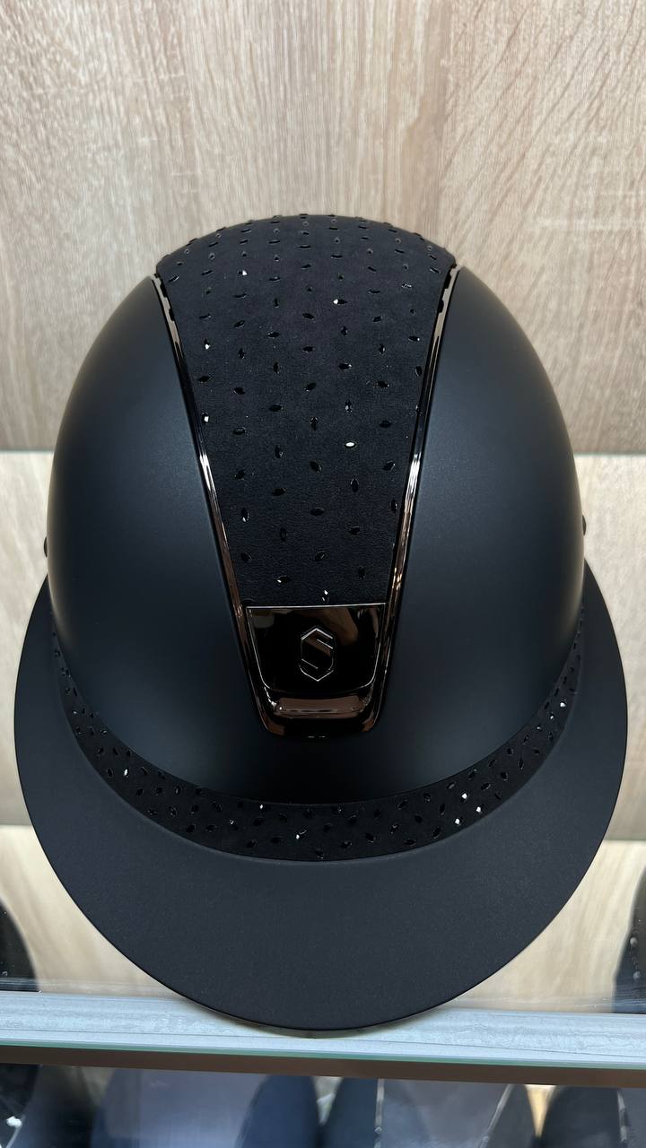 Шлем выездковый Miss Shield Paint Matt,топ и полоска Crystal Comet с черными кристаллами