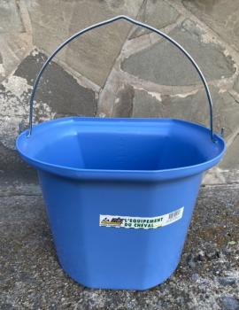 Кормушка переносная с ручкой, 17.5, литров, голубая, La Gee Франция