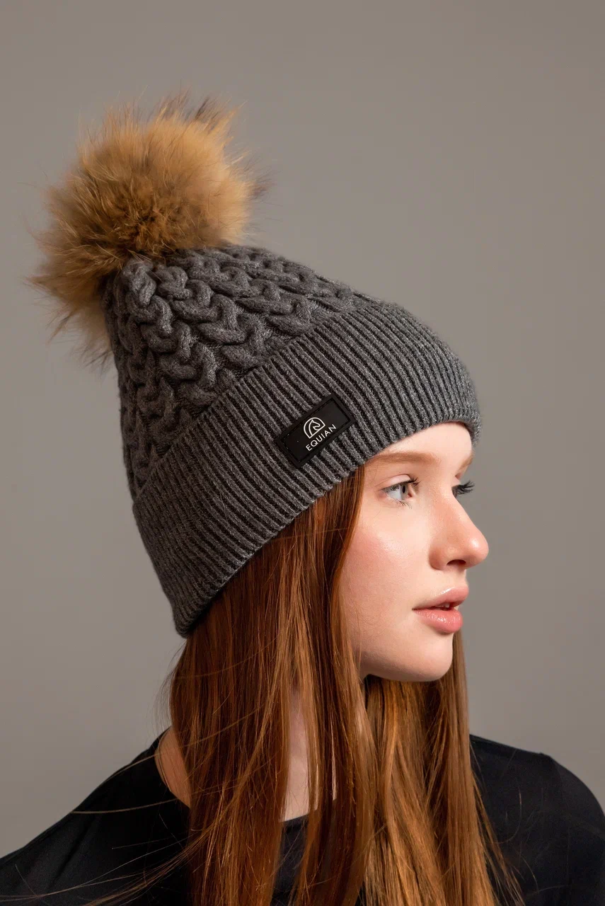 Шапка косы, помпон мех, Equian Россия