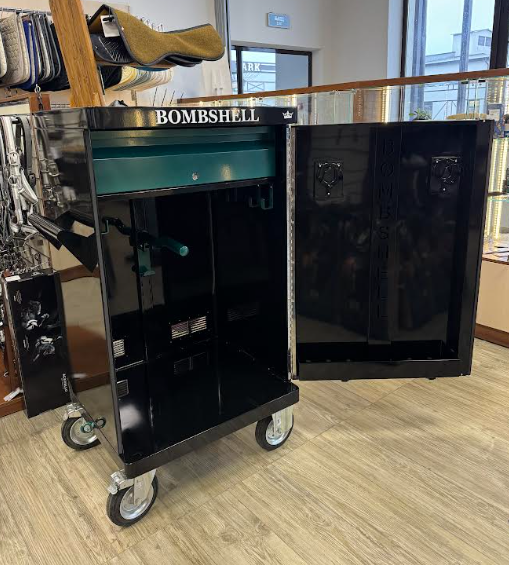 Турнирный ларь для конной амуниции Bombshell Solo.